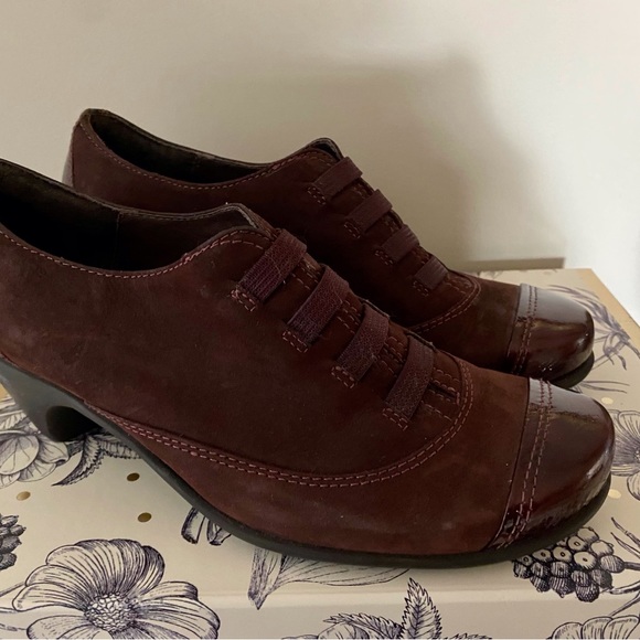 NAOT SHOES - Picture 3 of 8